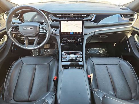 Used 2022 Jeep Grand Cherokee Overland w/ MOPAR Finishing Package image 16