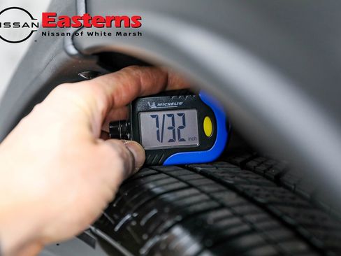 Used 2025 Nissan Kicks SR image 46