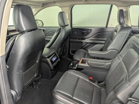 Used 2021 Lincoln Aviator Reserve w/ Equipment Group 208A image 17
