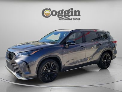 Used 2023 Toyota Highlander XSE