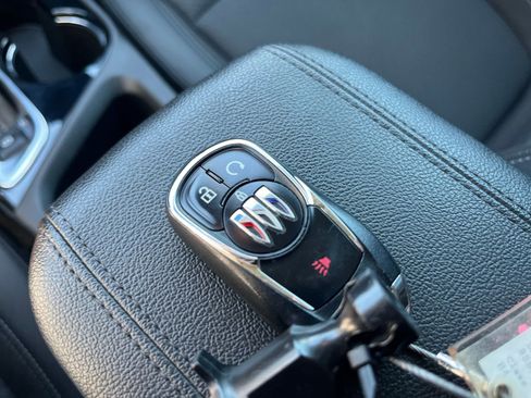 Used 2025 Buick Encore GX Preferred image 21