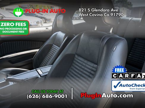 Used 2011 Ford Mustang Shelby GT500 RWD image 8