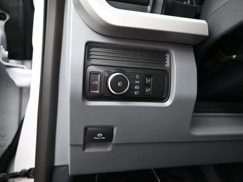 New 2025 Ford F250 XL w/ XL Chrome Package image 14