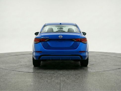 Used 2025 Nissan Sentra SV image 7