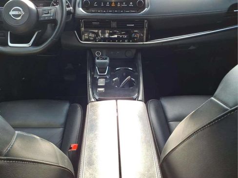 Used 2023 Nissan Rogue SL w/ SL Premium Package FWD image 11
