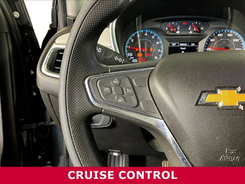 Used 2019 Chevrolet Equinox LS w/ LS Convenience Package FWD image 10