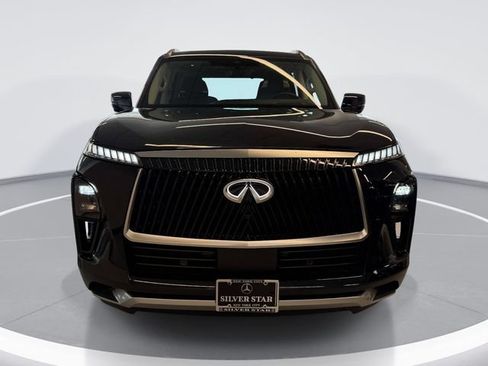 Used 2025 INFINITI QX80 Sensory AWD/4WD image 2