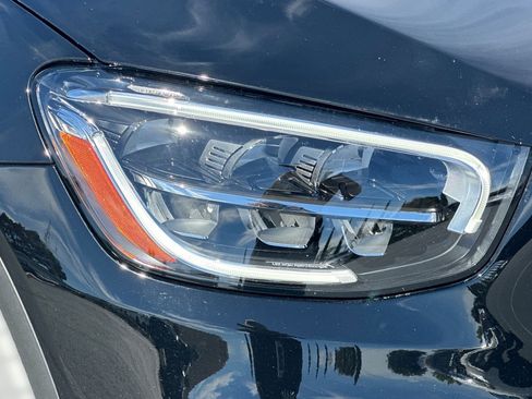 Used 2022 Mercedes-Benz GLC 300 image 10