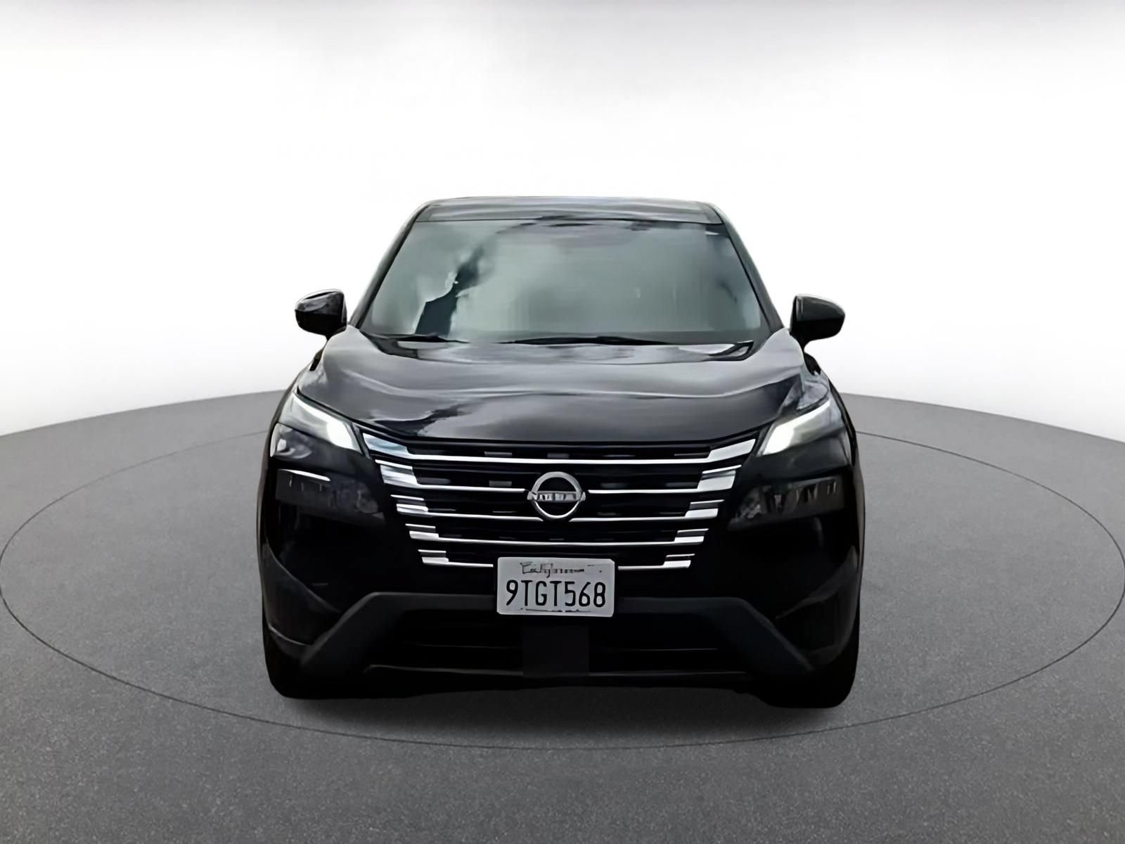 Used 2025 Nissan Rogue SV FWD image 3