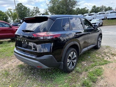 Used 2022 Nissan Rogue SV FWD image 8