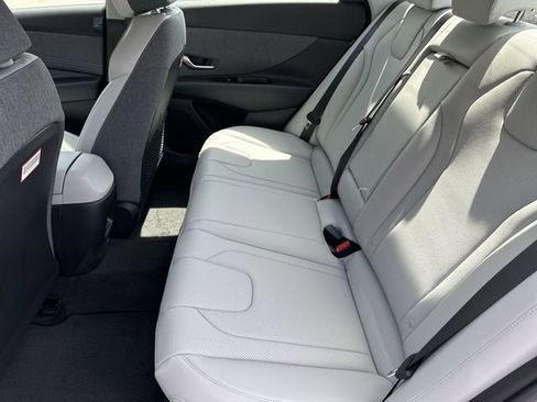 New 2026 Hyundai Elantra Limited FWD image 38