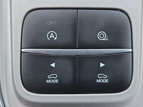 Used 2022 Ford Explorer Limited image 19