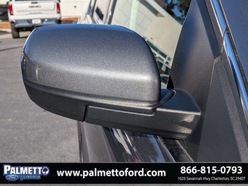 Used 2023 Ford Edge SEL image 11