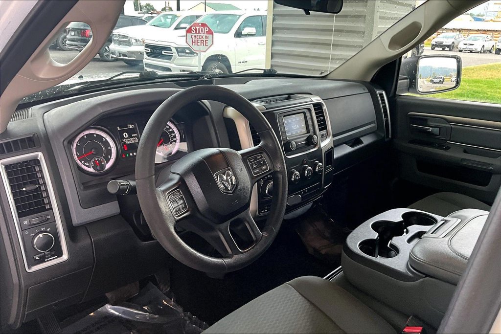 Used 2020 RAM 1500 Classic SLT AWD/4WD image 14