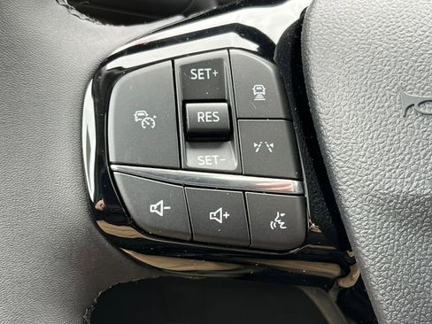 New 2026 Ford Escape SE w/ Class II Trailer Tow Package image 18