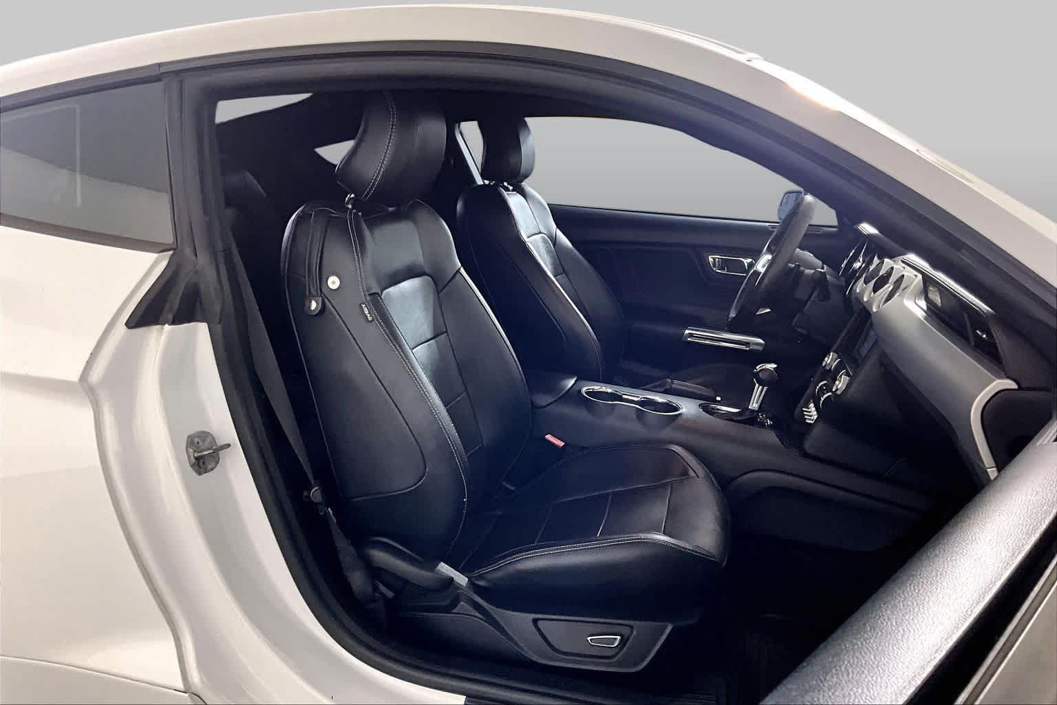 Used 2015 Ford Mustang Premium RWD image 8
