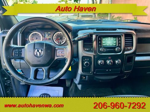 Used 2017 RAM 1500 ST w/ SXT Appearance Group AWD/4WD image 7