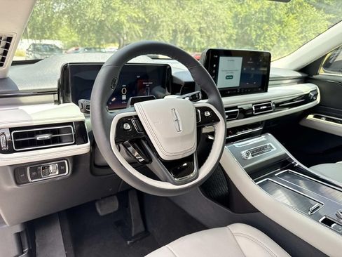 New 2026 Lincoln Aviator 2WD image 34