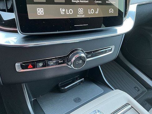 New 2026 Volvo XC90 B5 Plus w/ Protection Package AWD/4WD image 19