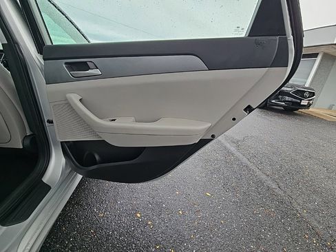 Used 2018 Hyundai Sonata SE image 42