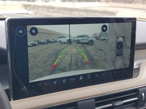 Certified 2024 Lincoln Corsair AWD w/ Equipment Group 101A image 17