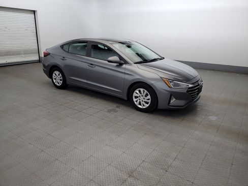 Used 2019 Hyundai Elantra SE FWD image 11