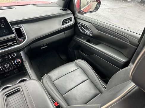 Used 2024 GMC Yukon XL SLT image 18