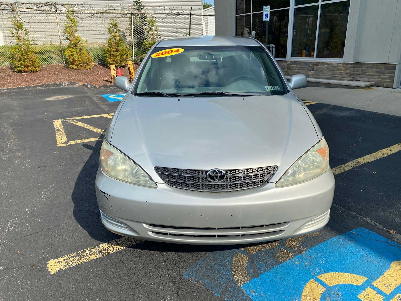 Used 2004 Toyota Camry LE w/ Fleet Convenience Pkg FWD image 9