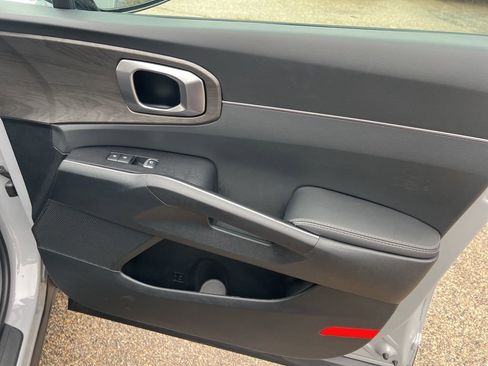 Certified 2025 Kia Sorento X-Line EX image 24