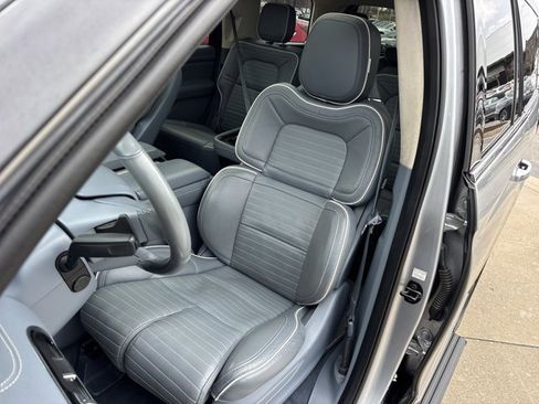 Used 2021 Lincoln Navigator Black Label w/ Special Edition Package image 25