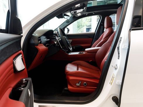 Certified 2023 Maserati Grecale Modena AWD/4WD image 25