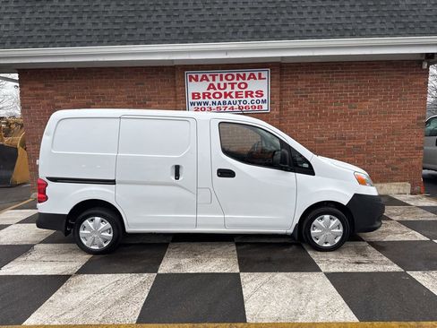Used 2018 Nissan NV200 S w/ Cruise Control Package image 2