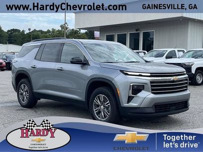 Used 2024 Chevrolet Traverse LT