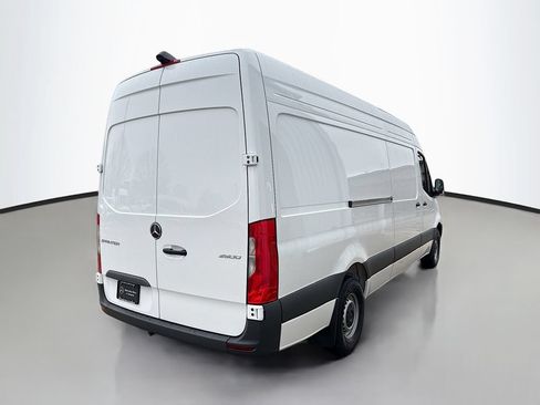 Used 2026 Mercedes-Benz Sprinter 2500 image 7
