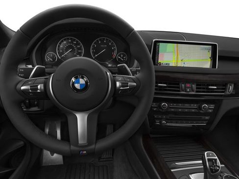 Used 2017 BMW X5 xDrive50i AWD/4WD image 10
