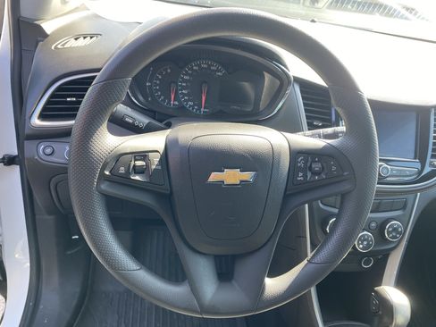 Used 2022 Chevrolet Trax LT FWD image 20