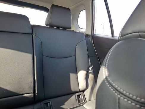 Used 2023 Toyota Corolla Cross XLE image 16