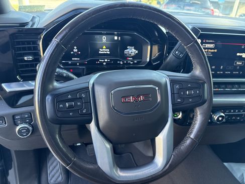 Used 2022 GMC Sierra 1500 SLT w/ X31 Off-Road Package AWD/4WD image 17