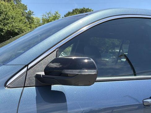 New 2026 Chevrolet Traverse LT w/ Sun and Wheel Package FWD image 26