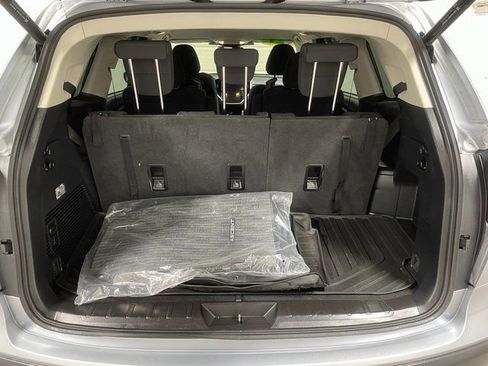 Used 2024 Subaru Ascent Premium w/ Convenience Package image 27