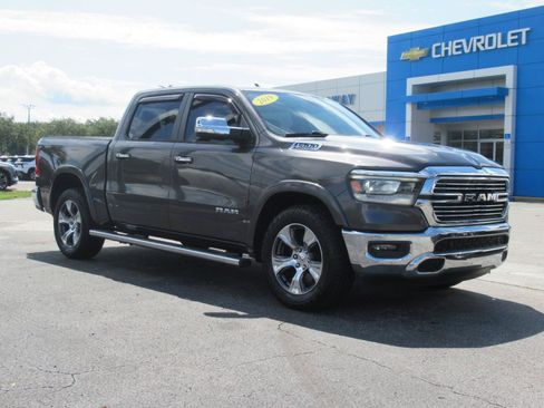 Used 2019 RAM 1500 Laramie RWD image 3
