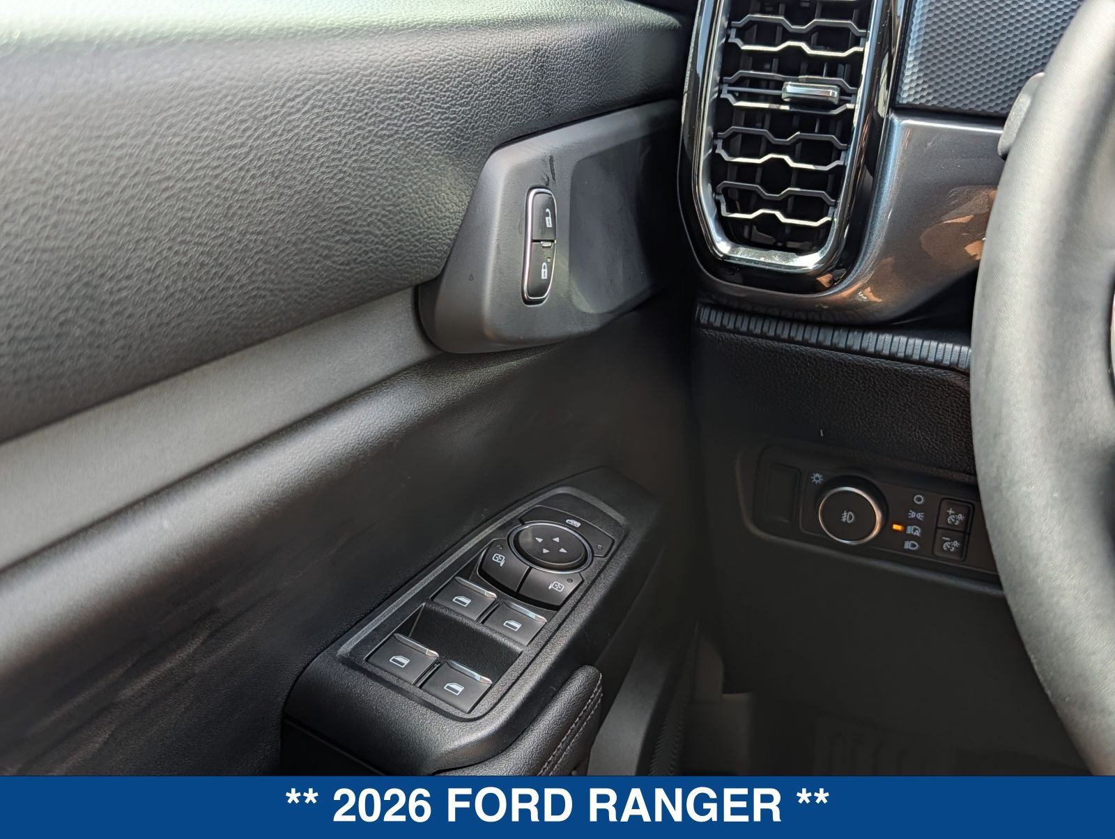 New 2026 Ford Ranger XLT w/ Black Appearance Package RWD image 25