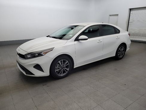 Used 2024 Kia Forte LXS image 2