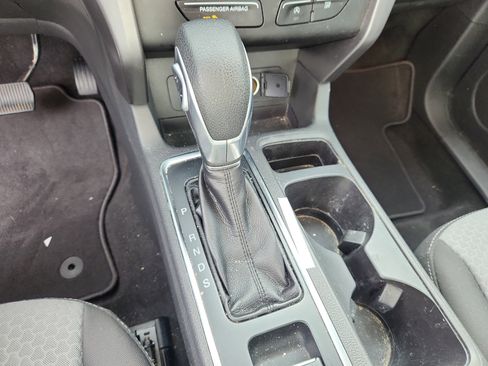 Used 2019 Ford Escape SE image 16