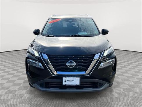 Used 2023 Nissan Rogue SV w/ SV Premium B Package image 2