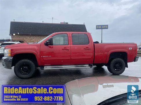 Used 2009 Chevrolet Silverado 2500 LTZ w/ Suspension Package, Off-Road AWD/4WD image 8