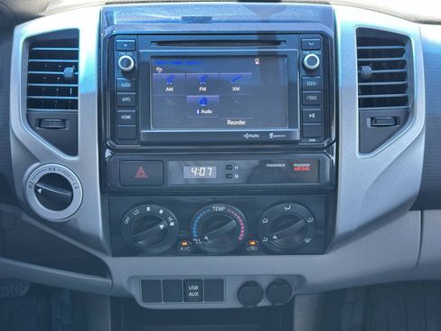 Used 2014 Toyota Tacoma 4x4 Double Cab w/ SR5 Package image 28