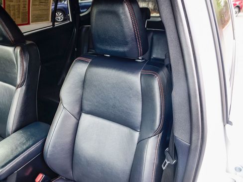 Certified 2018 Toyota RAV4 SE image 28