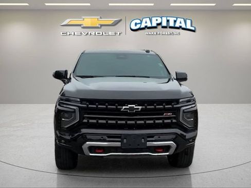 Used 2025 Chevrolet Suburban Z71 AWD/4WD image 8