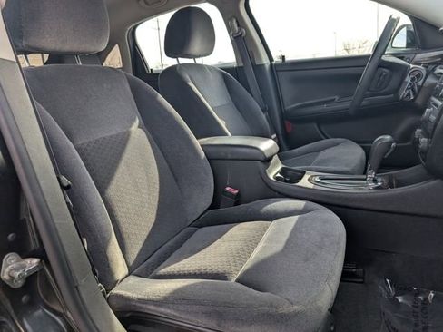 Used 2016 Chevrolet Impala LT image 21